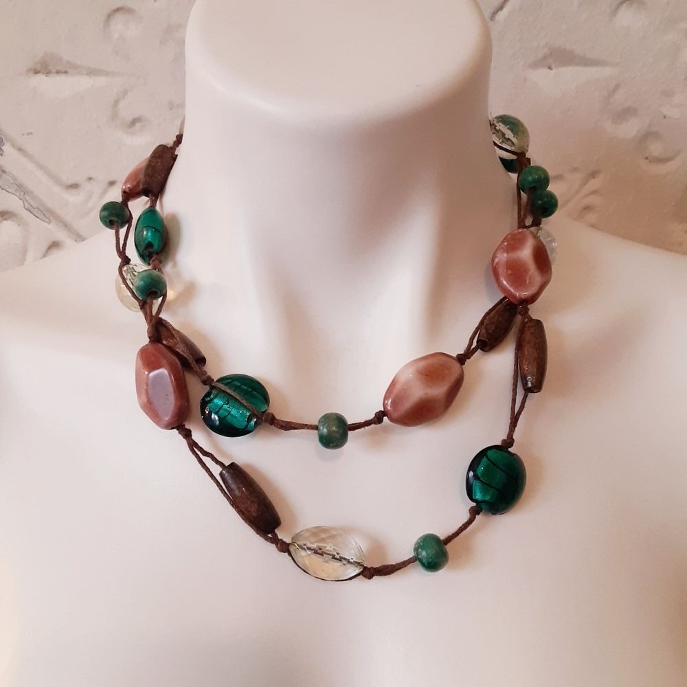 Vintage Jewelry Earthy 70's Glass Bead Necklace in Natural Tones